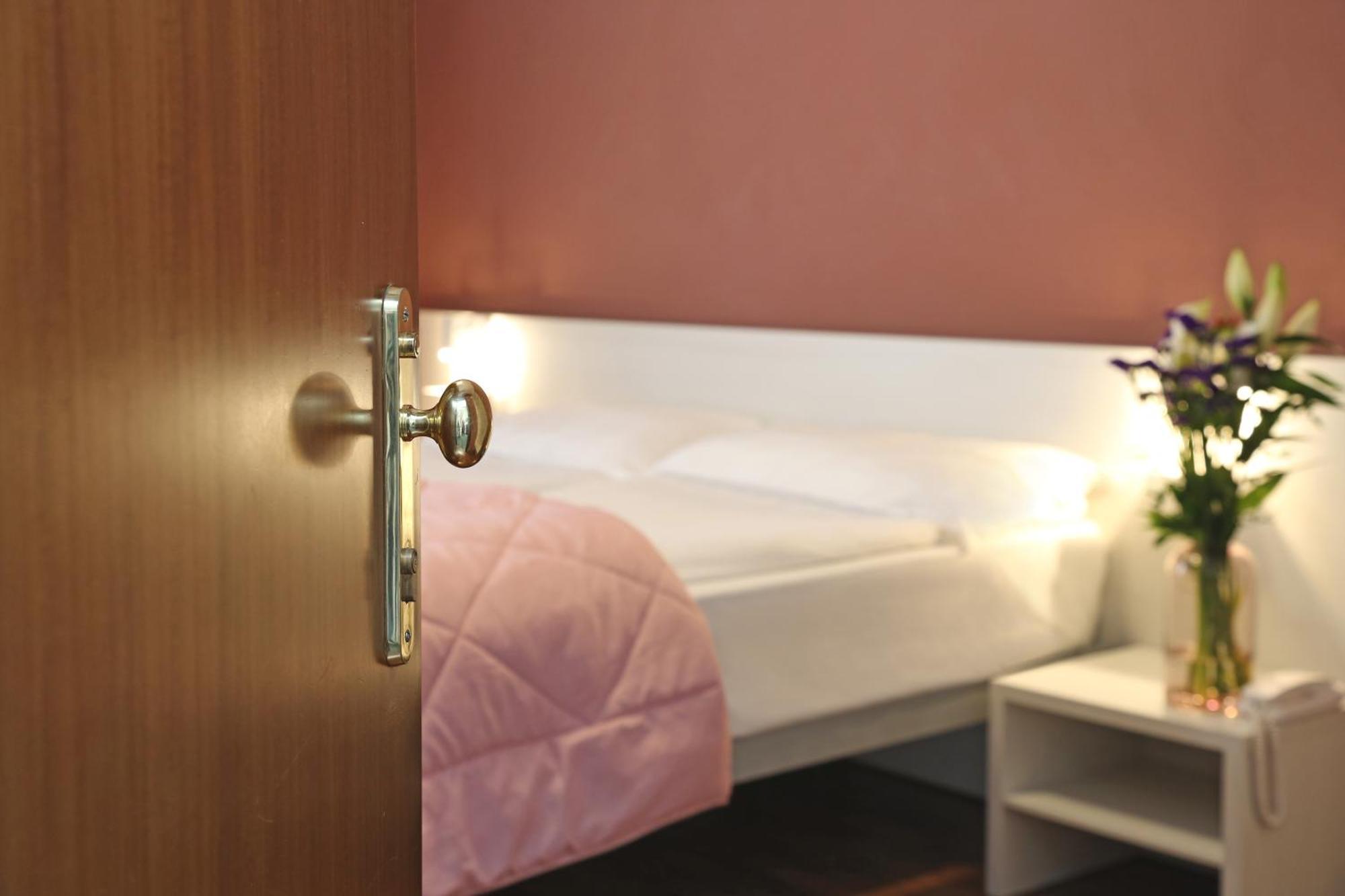 Albergo All'Ancora Γκάρντα Εξωτερικό φωτογραφία