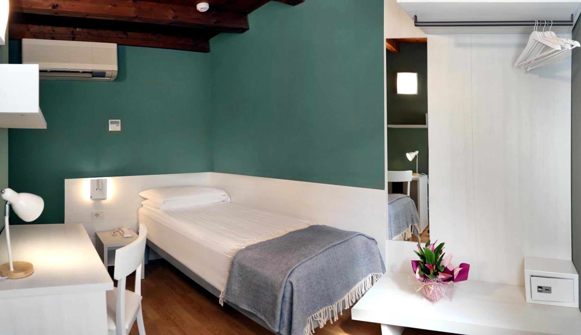 Albergo All'Ancora Γκάρντα Εξωτερικό φωτογραφία