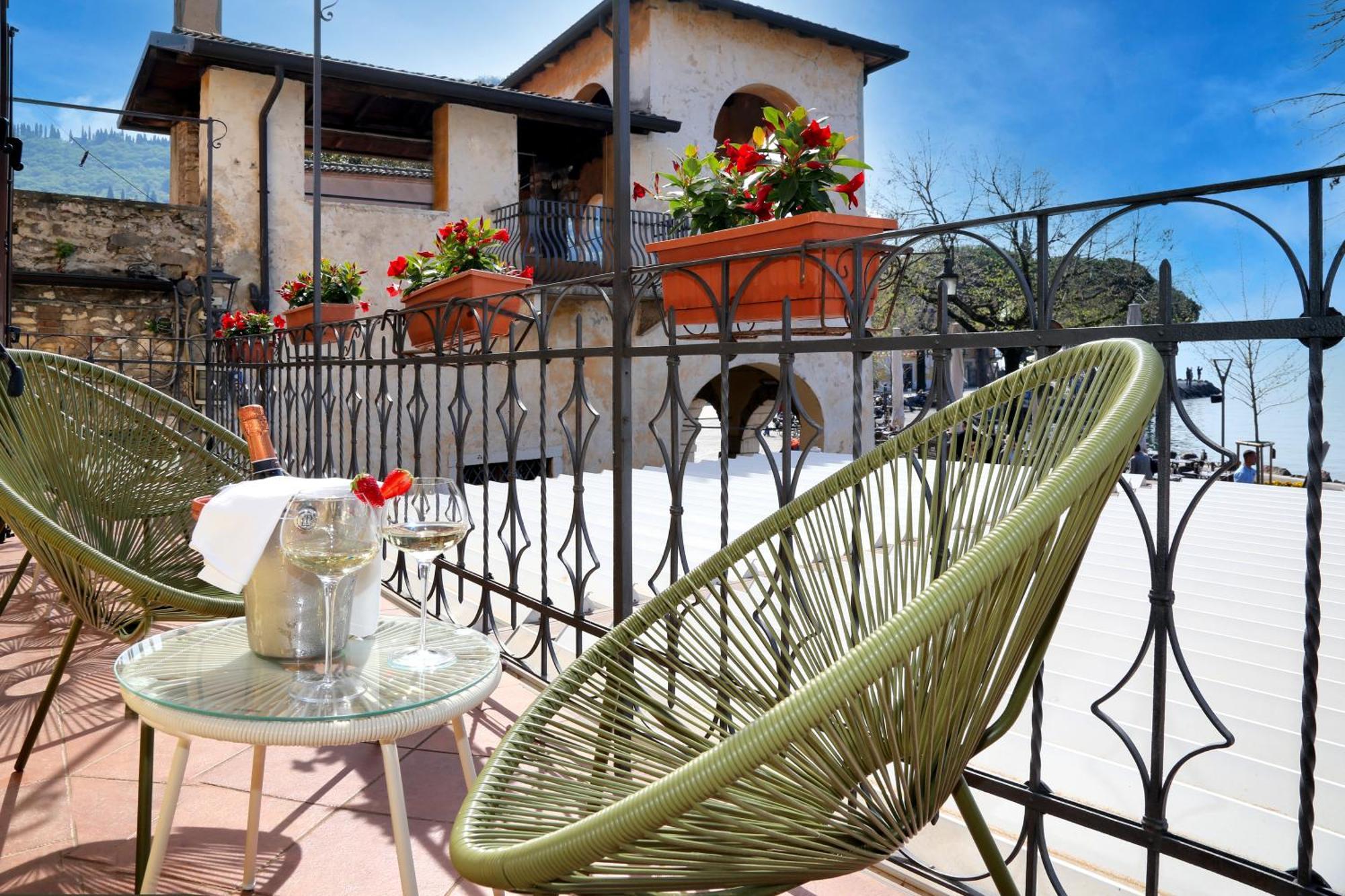 Albergo All'Ancora Γκάρντα Εξωτερικό φωτογραφία