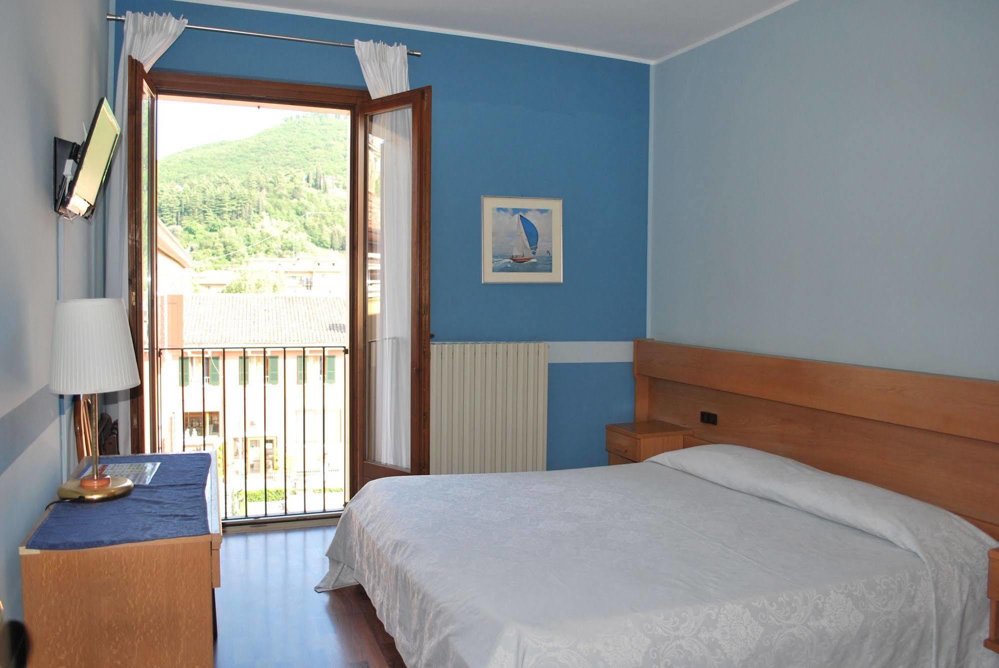 Albergo All'Ancora Γκάρντα Εξωτερικό φωτογραφία