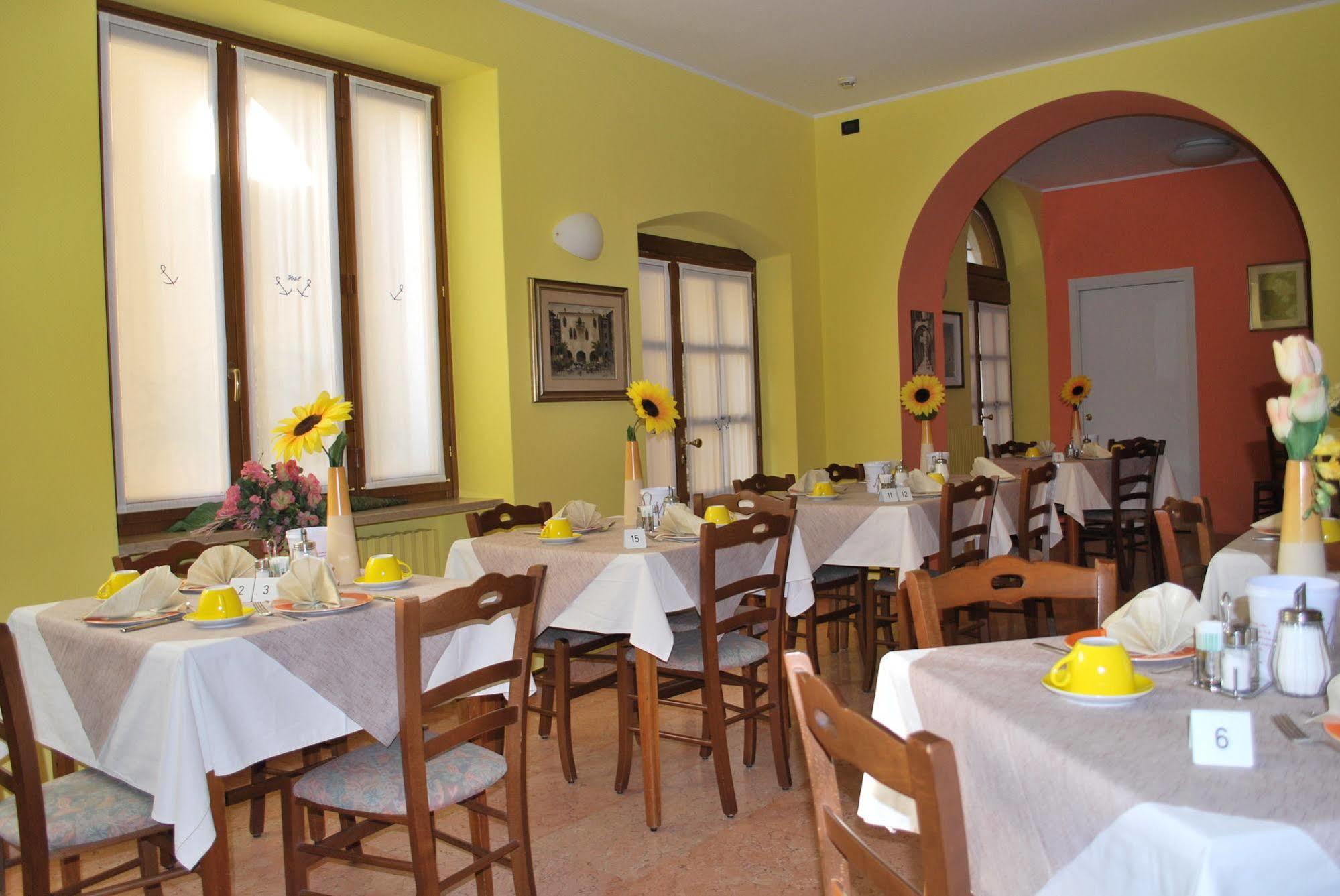 Albergo All'Ancora Γκάρντα Εξωτερικό φωτογραφία